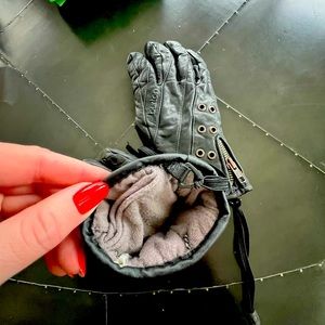 Burton, medium, women’s leather snowboard gloves